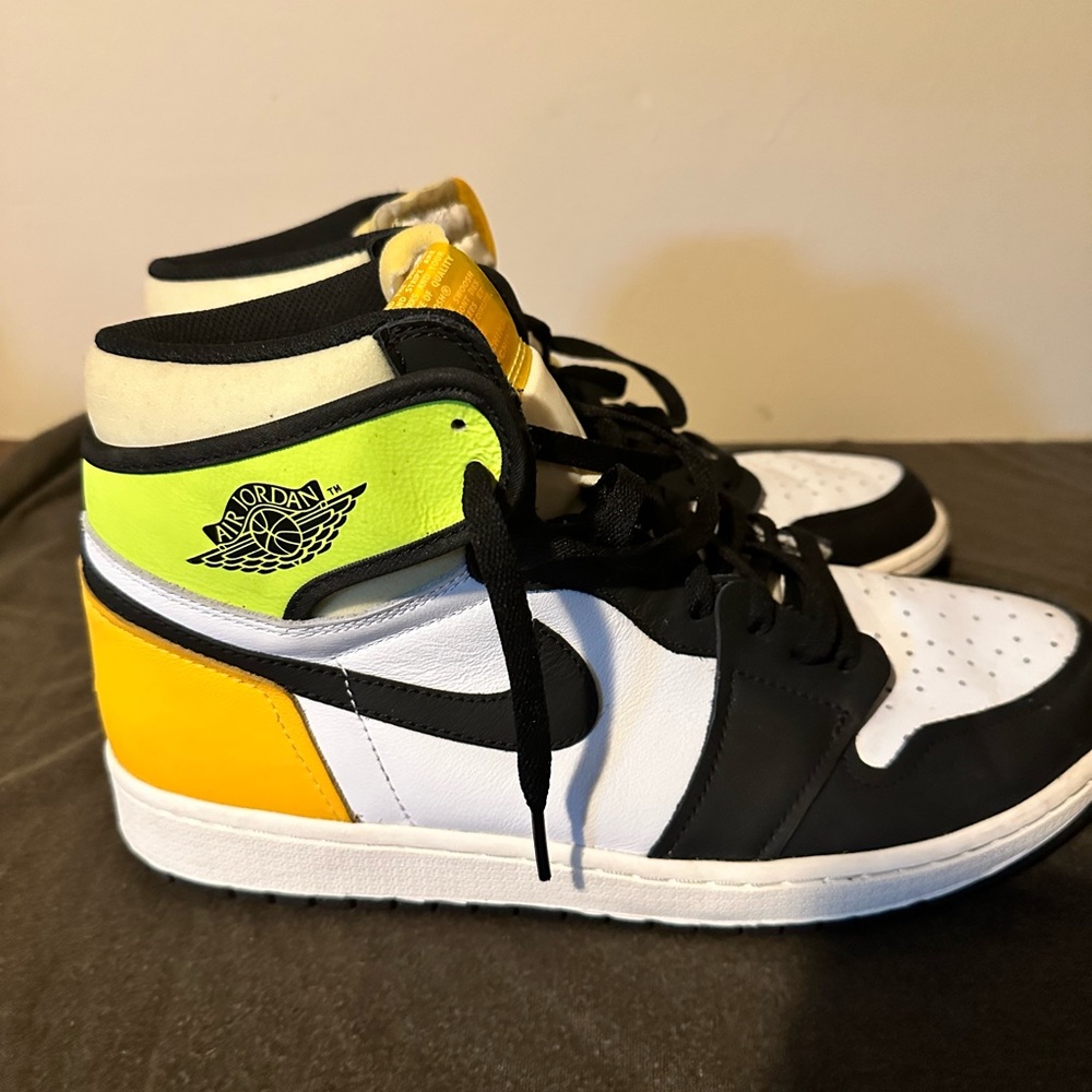 Nike Air Jordan 1 high Size 12 Men